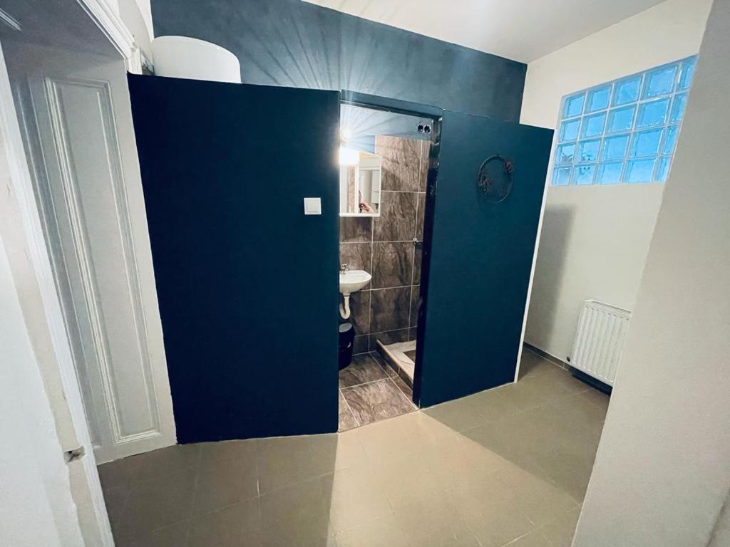 Blaue Lagune Appartement Wenen Buitenkant foto