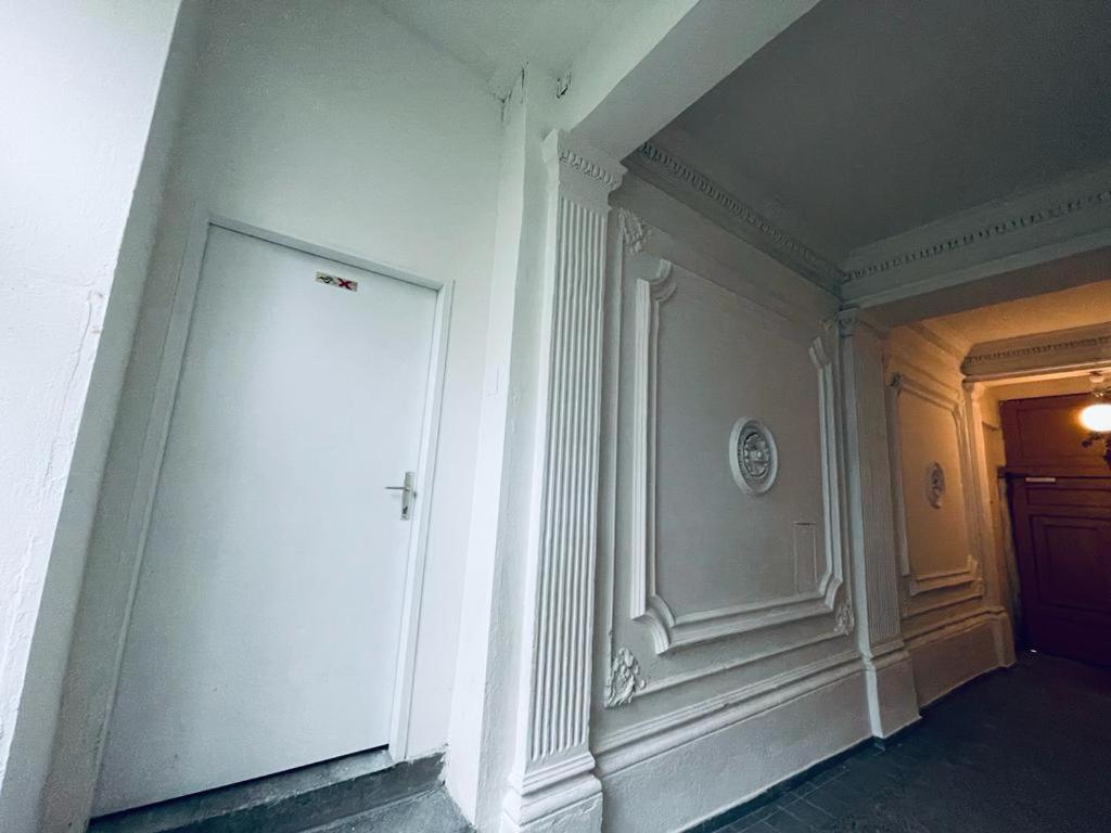 Blaue Lagune Appartement Wenen Buitenkant foto